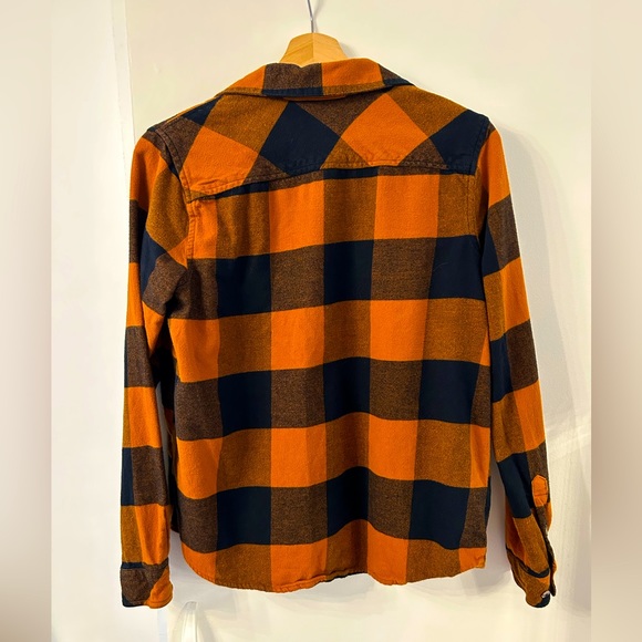 Ladies Natural Reflections long sleeve plaid shirt - Picture 2 of 3